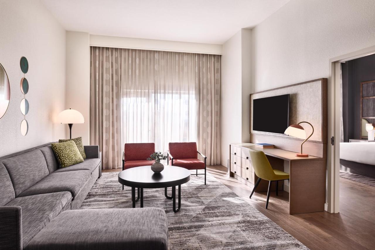 Renaissance Phoenix Glendale Hotel & Conference Center מראה חיצוני תמונה